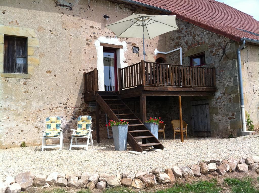 Domaine De La Madeleine Bed & Breakfast Ygrande Room photo